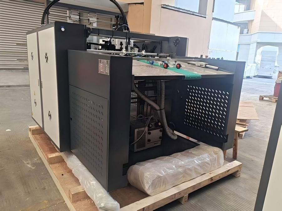 De nieuwe Star YFMD-1050 automatische hogesnelheidslamineermachine staat op het punt naar Brazilië te worden verzonden!