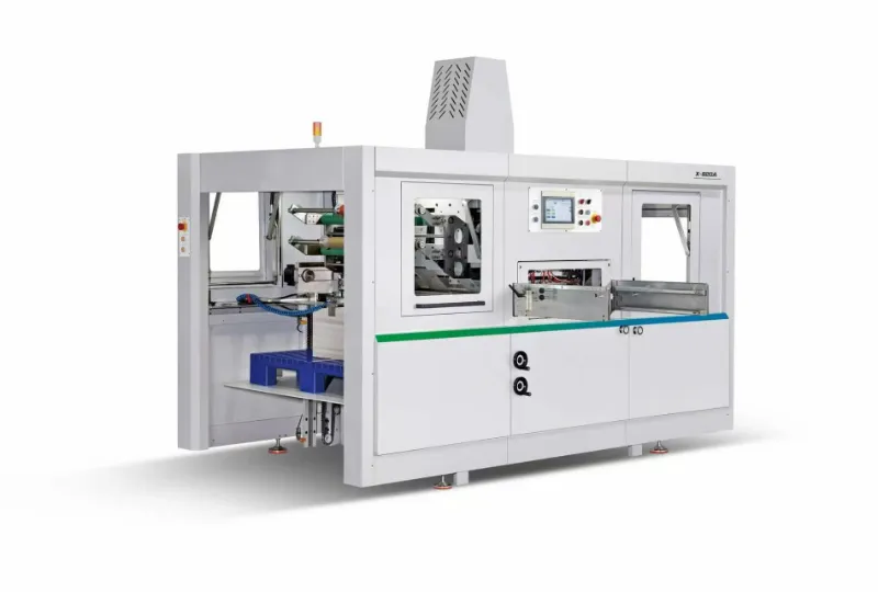 Hot stamping en stansmachine